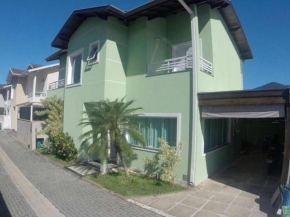 Casa de Condomínio a 150m da Praia de Maresias